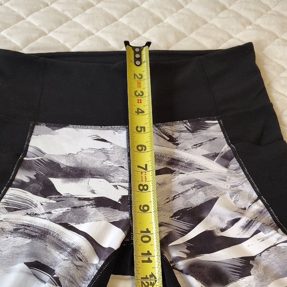 Athleta,Black and White Women's Leggings,Size M. - Picture 8 of 11